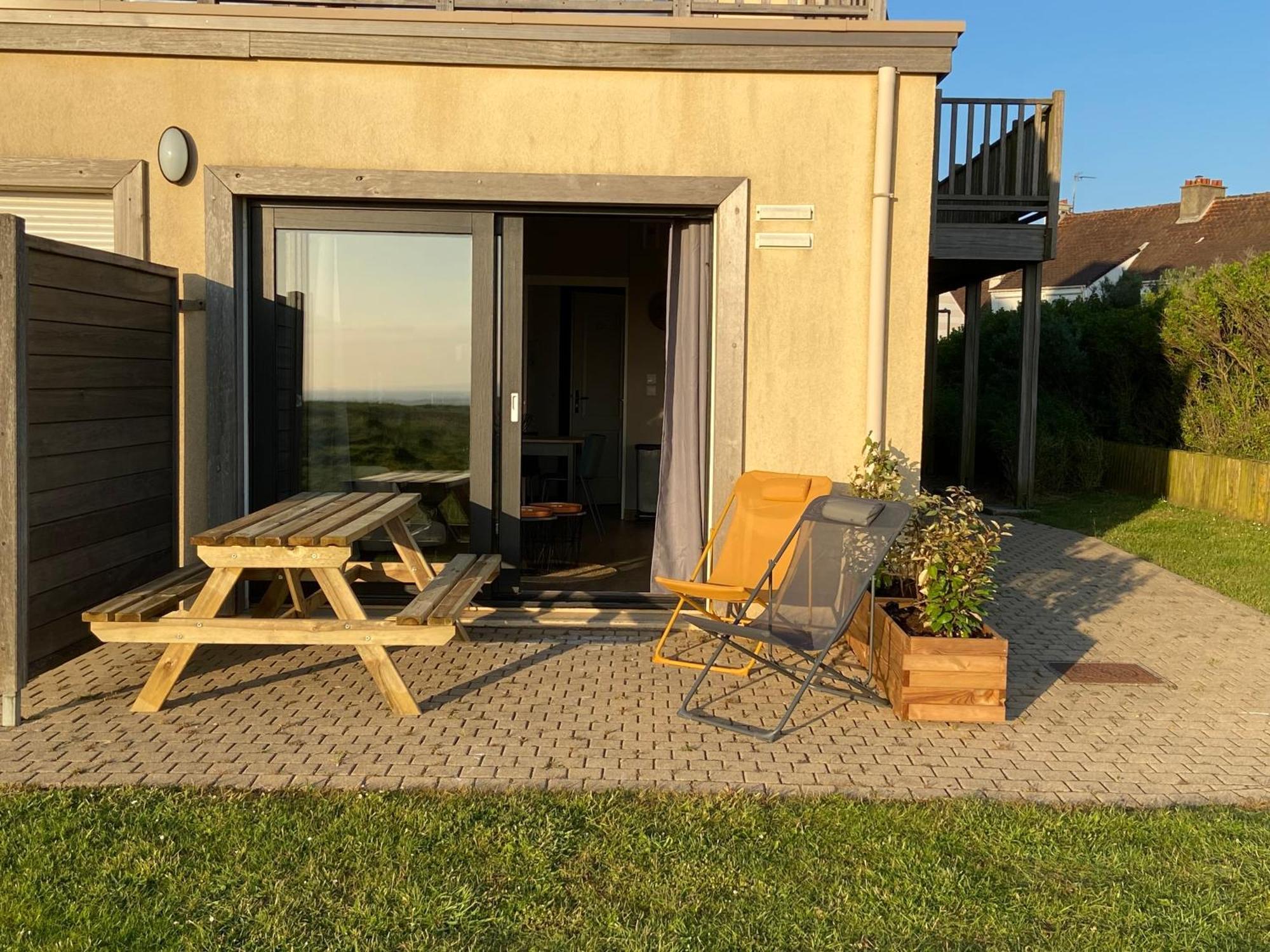 Brise De Mer Sur La Naturelle, Studio A Wimereux , Parking Esterno foto